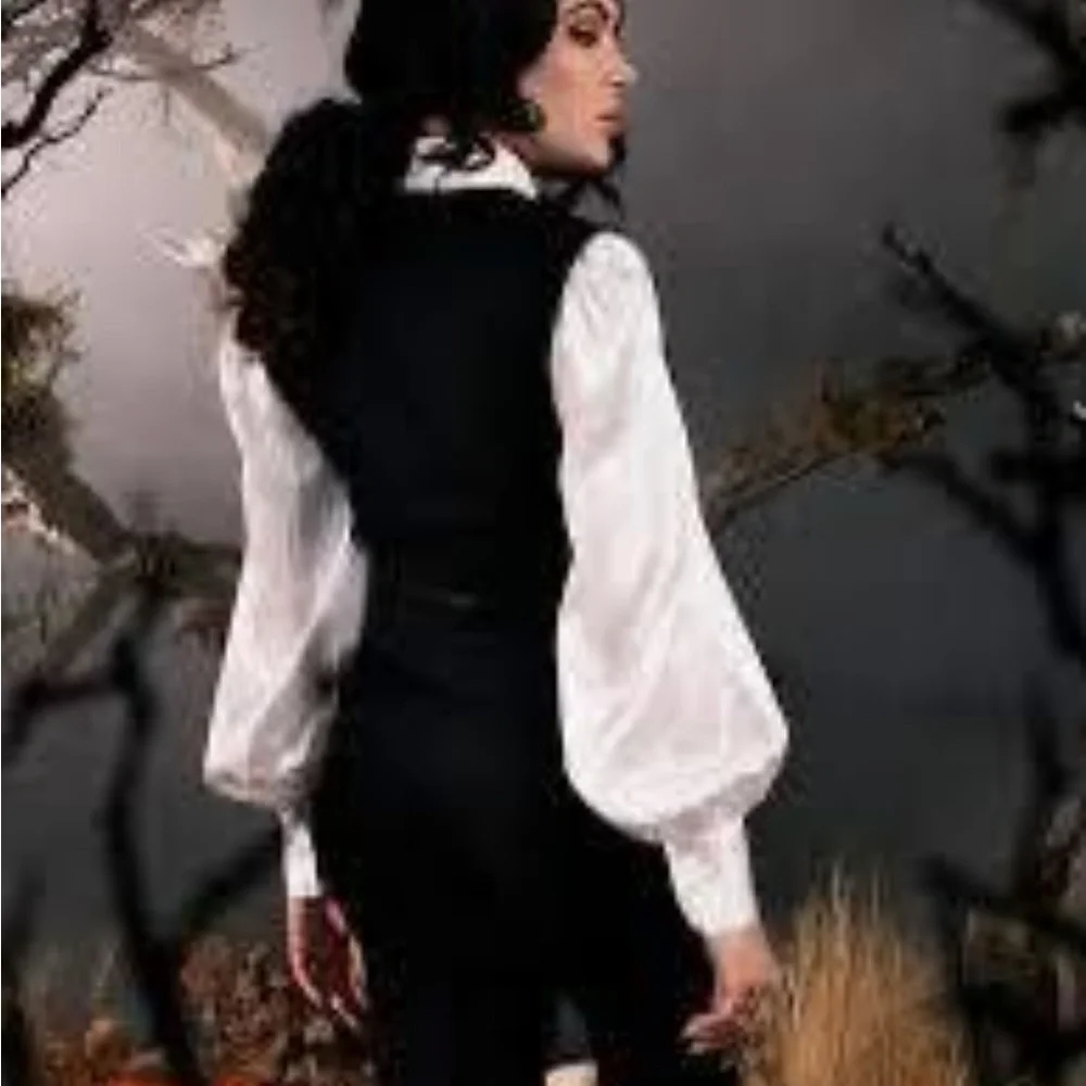 La Femme en Noir- Sleepy Hollow Icabod Black Vest size Medium - Picture 3 of 3